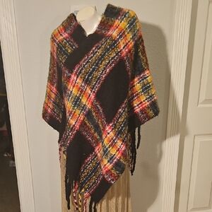 Chic Plaid Cape in Black and Yellow